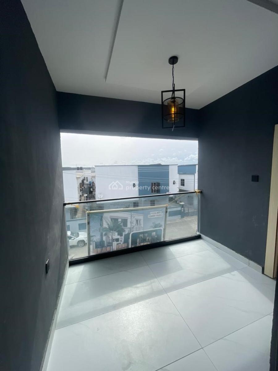 Tastefully Finished 2 Bedroom Apartment  Perfect for Family Residence, Orchid, Lekki, Lagos, Flat / Apartment for Sale