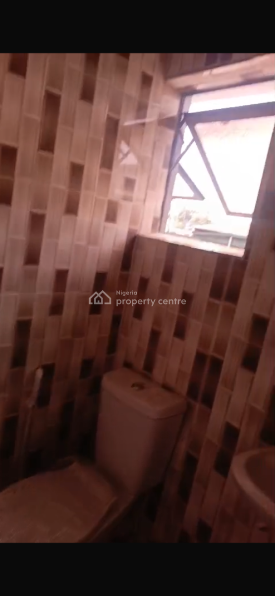 Newly Refurbished 2 Bedroom Flat with Rooms En-suite, Iponri, Surulere, Lagos, Flat / Apartment for Rent