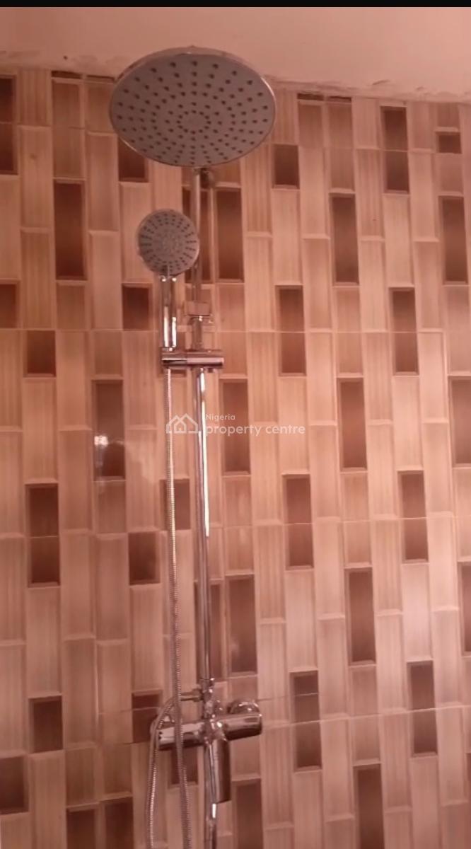 Newly Refurbished 2 Bedroom Flat with Rooms En-suite, Iponri, Surulere, Lagos, Flat / Apartment for Rent