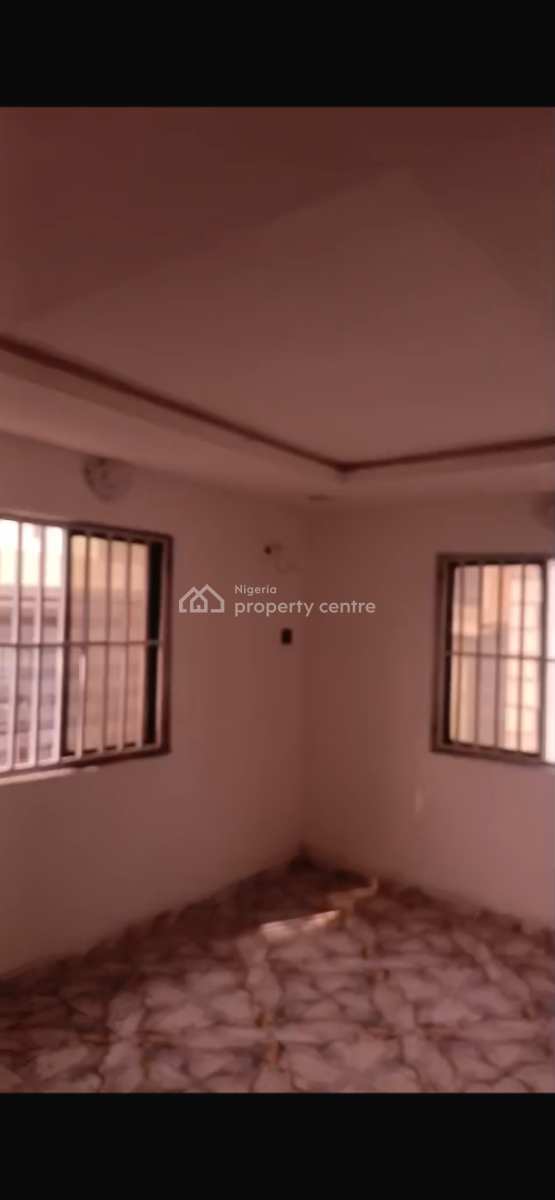 Newly Refurbished 2 Bedroom Flat with Rooms En-suite, Iponri, Surulere, Lagos, Flat / Apartment for Rent