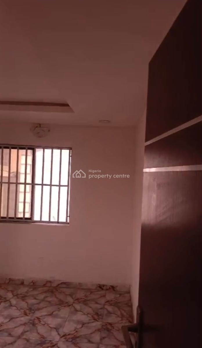 Newly Refurbished 2 Bedroom Flat with Rooms En-suite, Iponri, Surulere, Lagos, Flat / Apartment for Rent