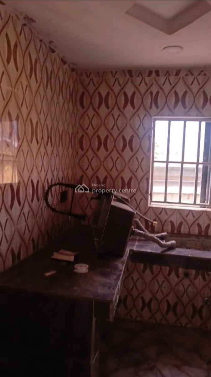 Newly Refurbished 2 Bedroom Flat with Rooms En-suite, Iponri, Surulere, Lagos, Flat / Apartment for Rent