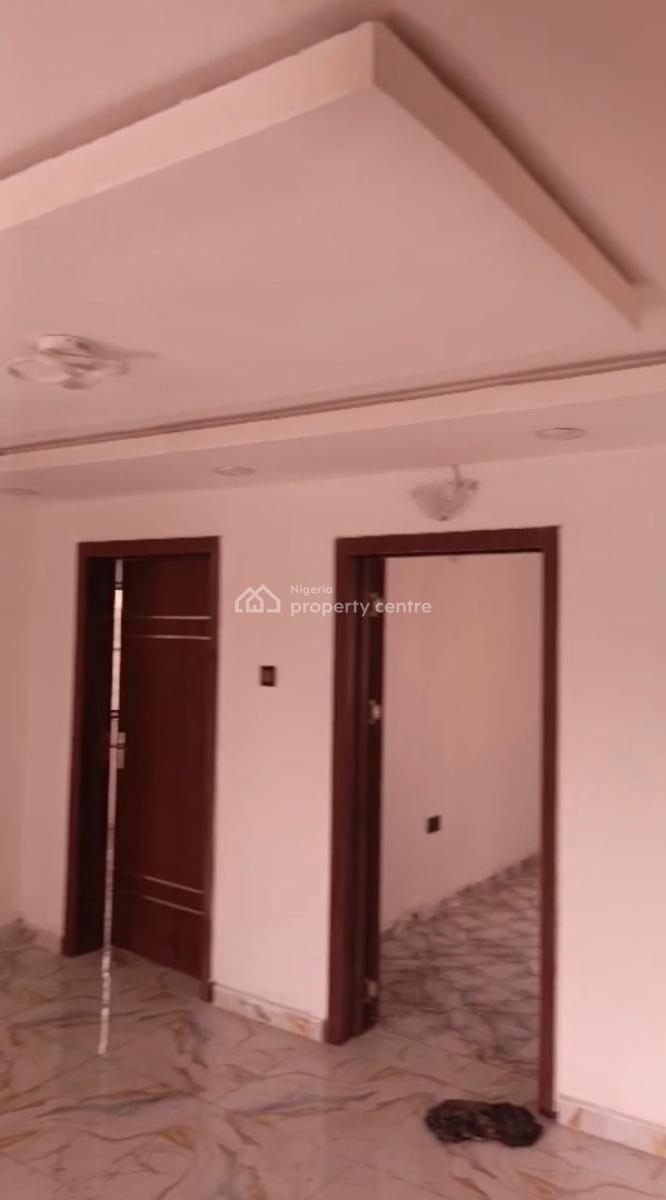 Newly Refurbished 2 Bedroom Flat with Rooms En-suite, Iponri, Surulere, Lagos, Flat / Apartment for Rent