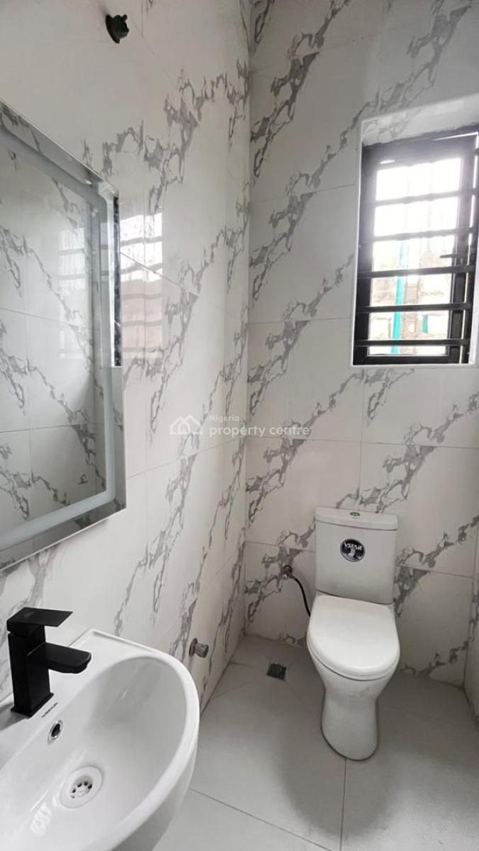 Capacious 5 Bedroom with Bq, Chevron Toll Gate, Ilasan, Lekki, Lagos, Detached Duplex for Sale