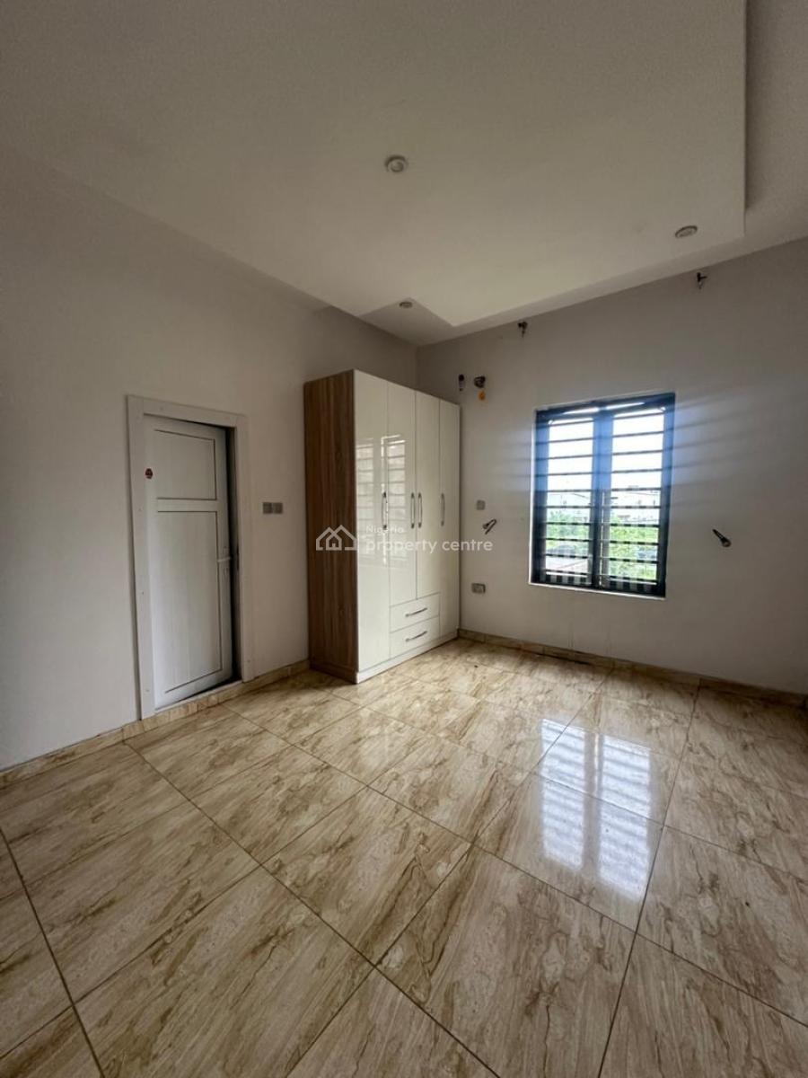Massive 4-bedroom Detached Duplex with Bq, Beside Vgc, Ikota, Lekki, Lagos, Detached Duplex for Rent
