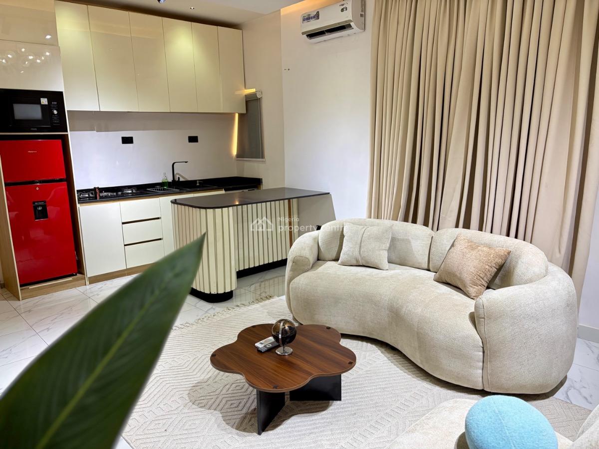 a Stylish 1-bedroom Apartment, 6a, Wale Hammed , Chevron Bera Estate, Lekki, Lagos, Mini Flat (room and Parlour) Short Let