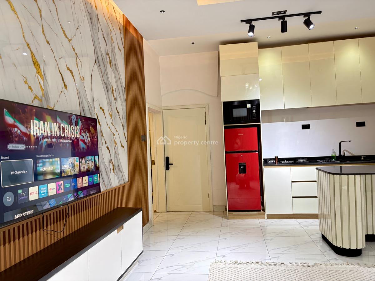 a Stylish 1-bedroom Apartment, 6a, Wale Hammed , Chevron Bera Estate, Lekki, Lagos, Mini Flat (room and Parlour) Short Let