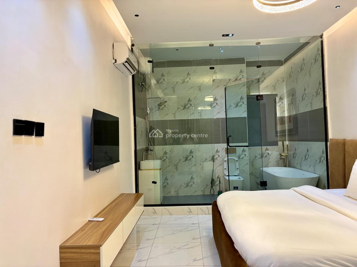 a Stylish 1-bedroom Apartment, 6a, Wale Hammed , Chevron Bera Estate, Lekki, Lagos, Mini Flat (room and Parlour) Short Let