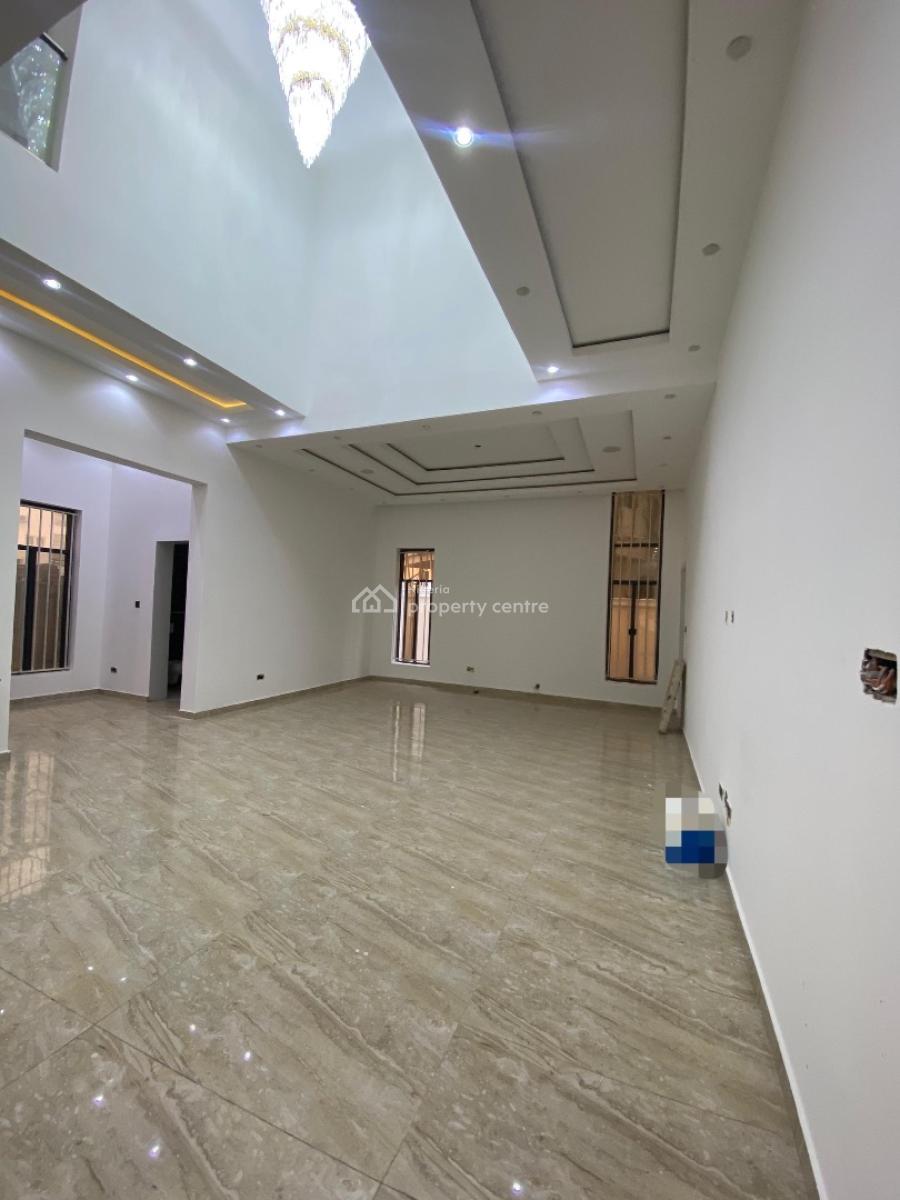 Move Into a Pristine 6 Bedroom Fully Detached with Bq, Lekki Phase 1, Lekki, Lagos, Detached Duplex for Sale