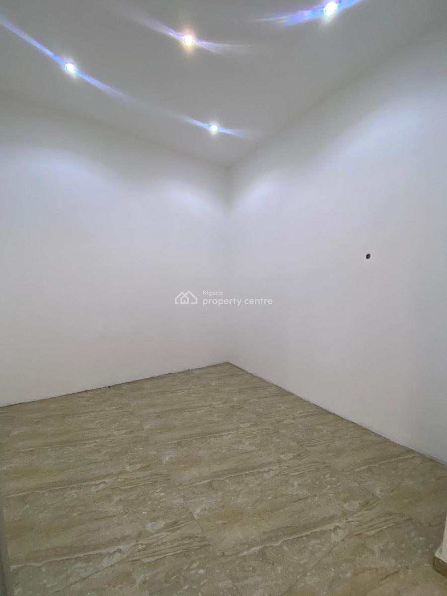 Move Into a Pristine 6 Bedroom Fully Detached with Bq, Lekki Phase 1, Lekki, Lagos, Detached Duplex for Sale