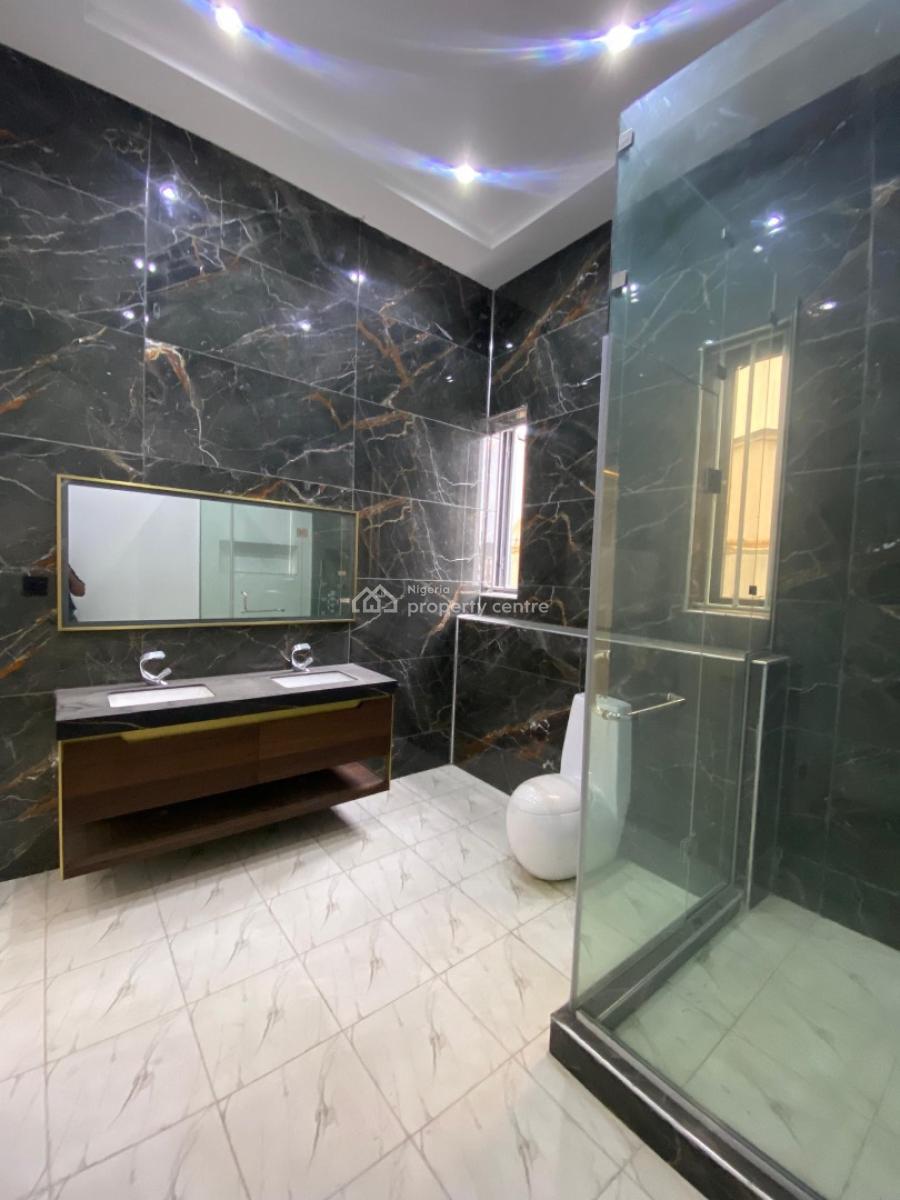 Move Into a Pristine 6 Bedroom Fully Detached with Bq, Lekki Phase 1, Lekki, Lagos, Detached Duplex for Sale