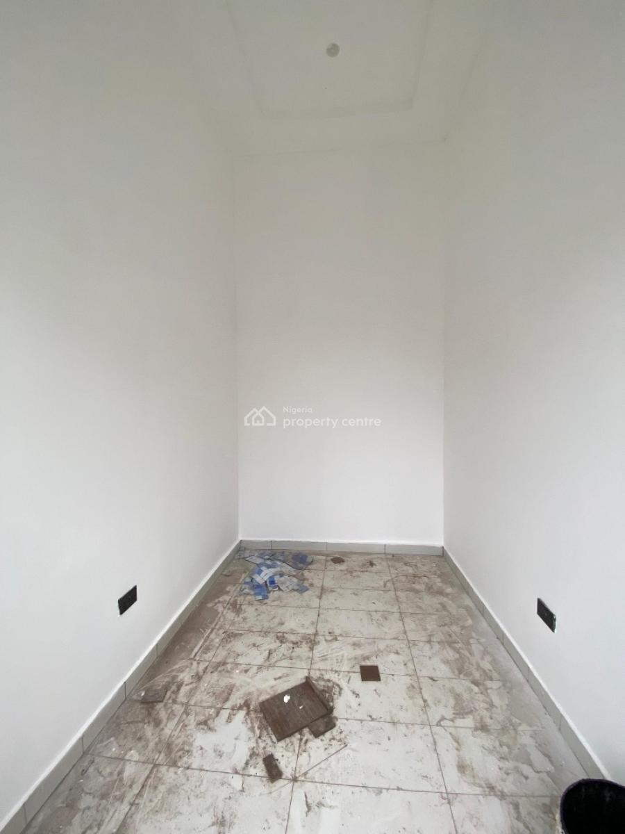 Move Into a Pristine 6 Bedroom Fully Detached with Bq, Lekki Phase 1, Lekki, Lagos, Detached Duplex for Sale