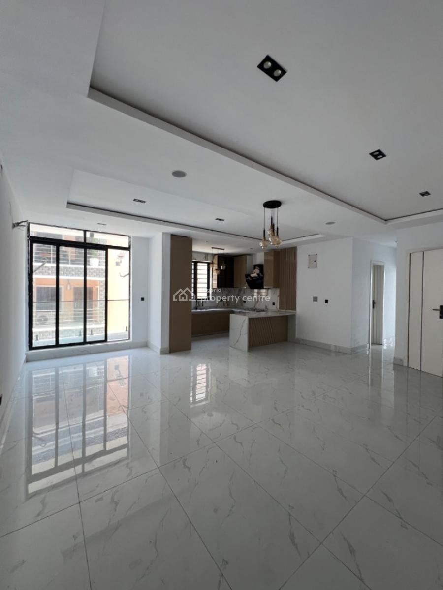 Contemporary 2 Bedrooms Apartment, Lekki Phase 1, Lekki, Lagos, Flat / Apartment for Sale