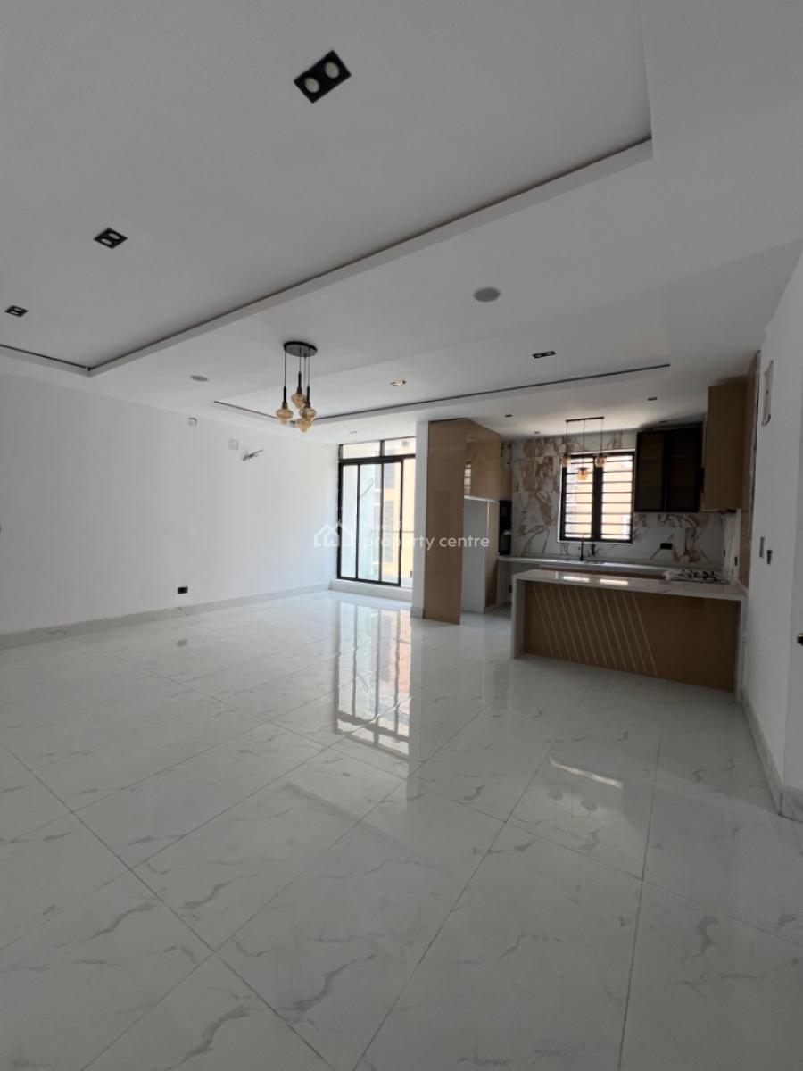 Contemporary 2 Bedrooms Apartment, Lekki Phase 1, Lekki, Lagos, Flat / Apartment for Sale