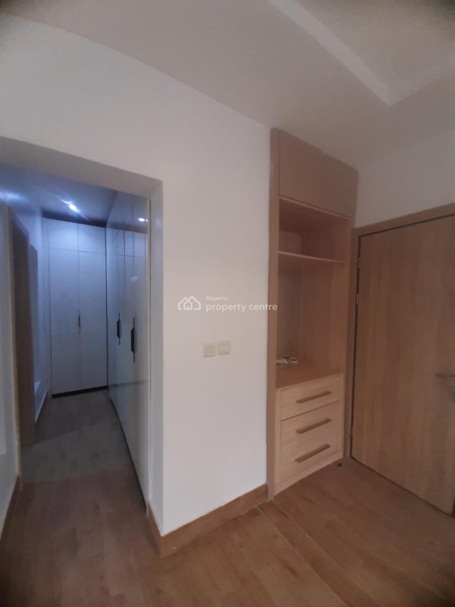 Serviced with 24 Hours Power Supply 3 Bedroom Ensuite Flat with Fully Fitted Kitchen, Lekki Phase 1, Lekki, Lagos, Flat / Apartment for Rent