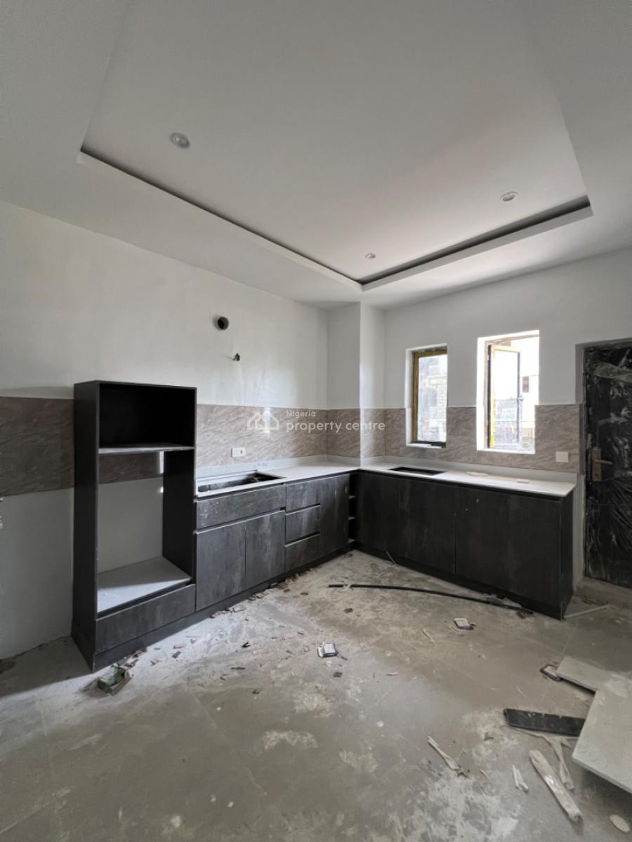 Contemporary 3 Bedroom Apartment, Lekki Phase 1, Lekki, Lagos, Flat / Apartment for Sale