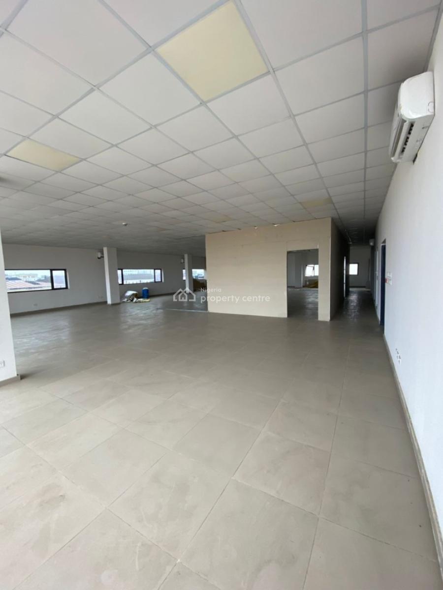 Landmark Mixed-use Commercial Building with Modern Glass Facade, Ikate, Lekki, Lagos, Commercial Property for Sale