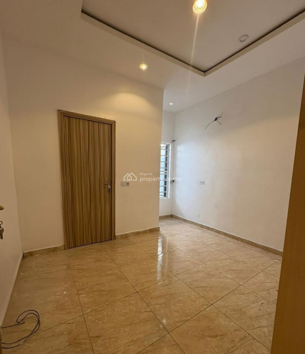 Cute Single Room Upstairs, Orchid Road, Ikota, Lekki, Lagos, Self Contain (single Rooms) for Rent