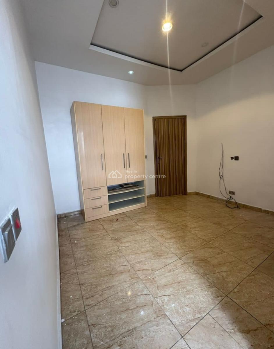 Cute Single Room Upstairs, Orchid Road, Ikota, Lekki, Lagos, Self Contain (single Rooms) for Rent