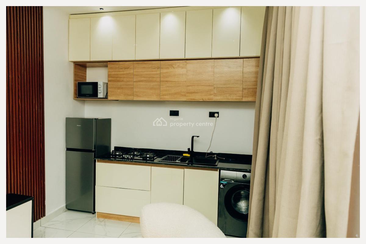 Luxury 1-bedroom Apartment, 6a, Wale Hammed , Chevron Bera Estate, Lekki, Lagos, Mini Flat (room and Parlour) Short Let