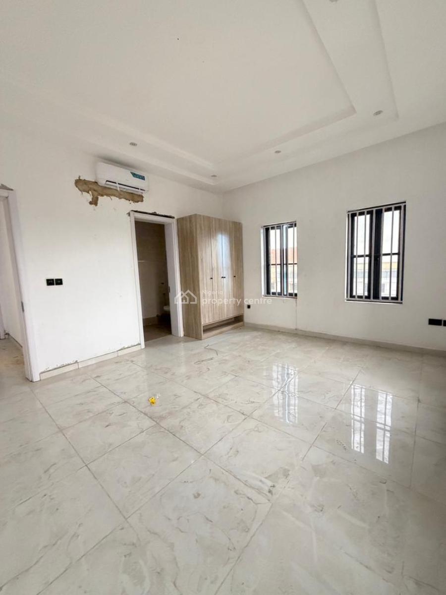 Nicely Built 3 Bedroom Apartment with Swimming Pool, Elevator & Gym., Lekki Expressway, Lekki, Lagos, Flat / Apartment for Rent