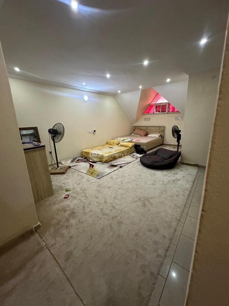 Nice 3 Bedrooms Apartment, Lekki Phase 1, Lekki, Lagos, Flat / Apartment for Sale