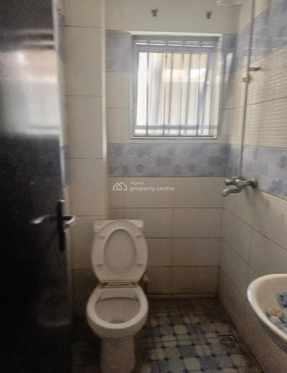 Exquisite Spacious 3 Bedroom Apartment in a Secure Estate, Lekki Phase 1, Lekki, Lagos, Flat / Apartment for Rent