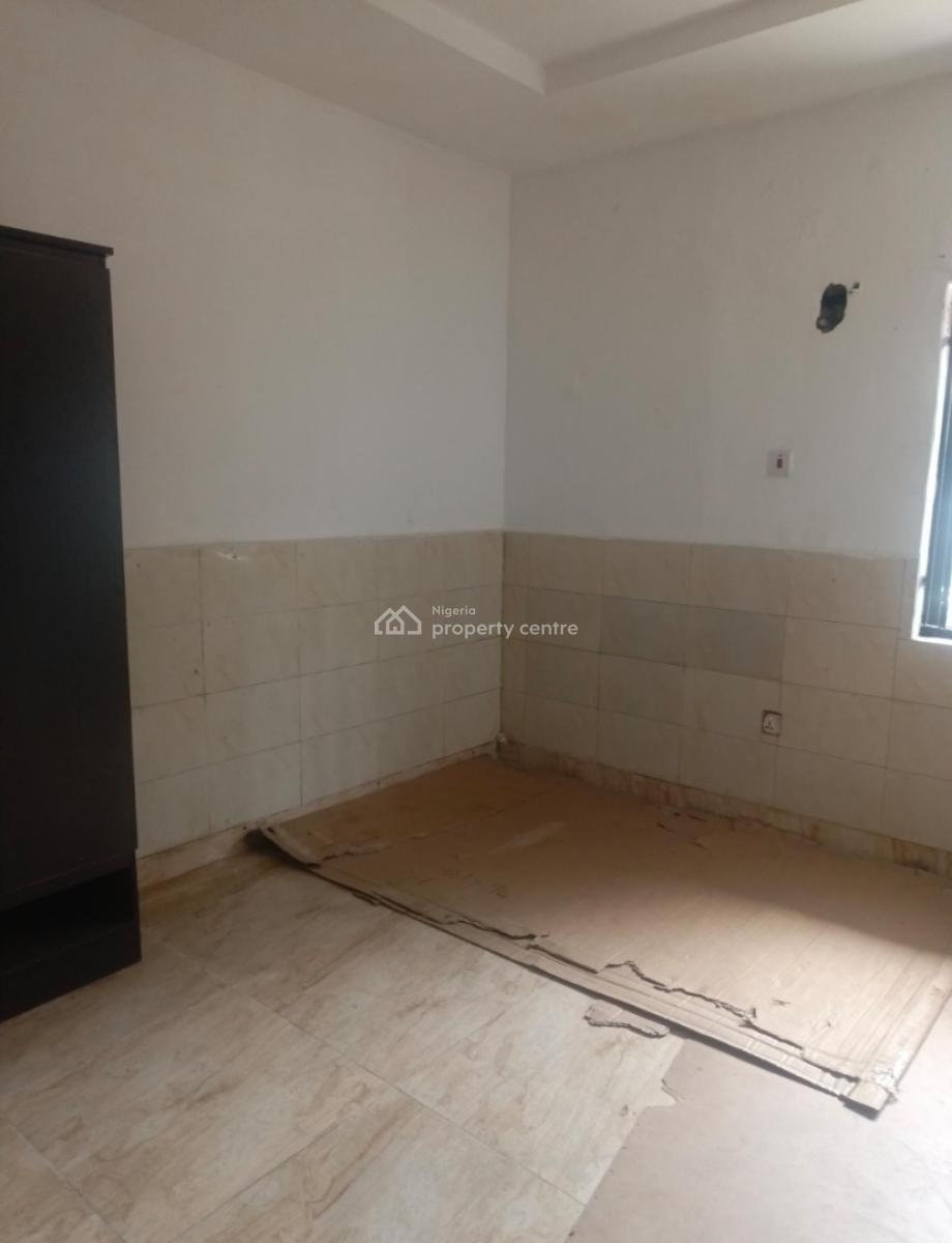 Exquisite Spacious 3 Bedroom Apartment in a Secure Estate, Lekki Phase 1, Lekki, Lagos, Flat / Apartment for Rent