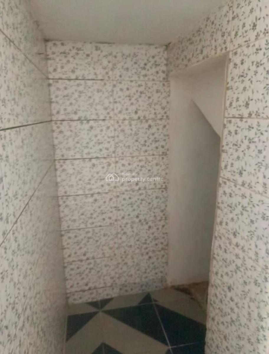 Exquisite Spacious 3 Bedroom Apartment in a Secure Estate, Lekki Phase 1, Lekki, Lagos, Flat / Apartment for Rent