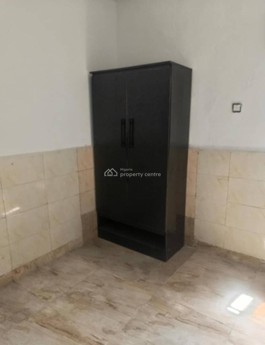 Exquisite Spacious 3 Bedroom Apartment in a Secure Estate, Lekki Phase 1, Lekki, Lagos, Flat / Apartment for Rent