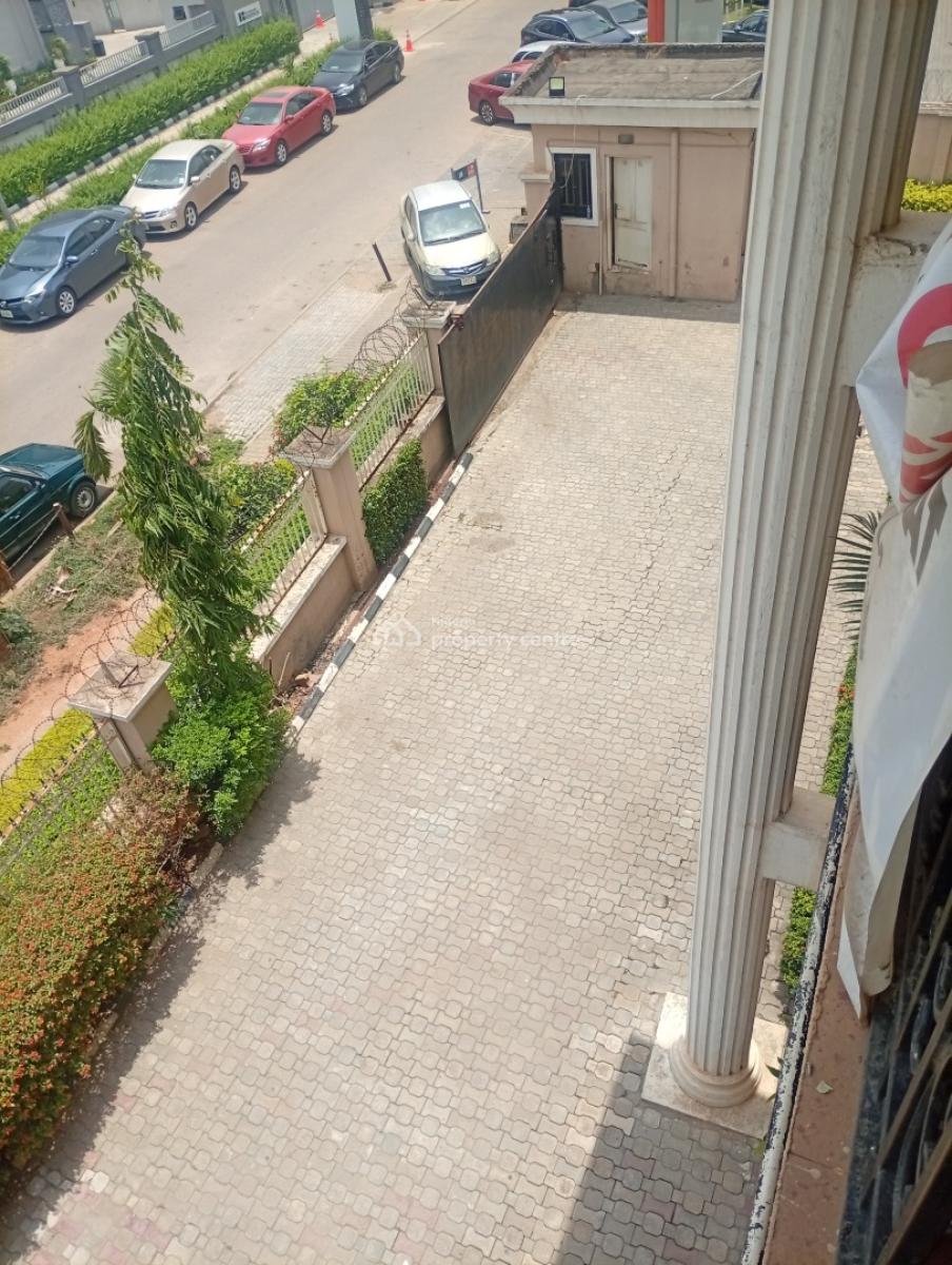 3 Bedroom Flat with a Room Bq with Acs and Generator, Wuse 2, Abuja, Flat / Apartment for Rent