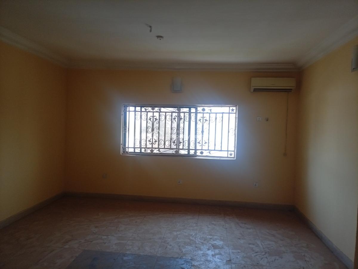 3 Bedroom Flat with a Room Bq with Acs and Generator, Wuse 2, Abuja, Flat / Apartment for Rent