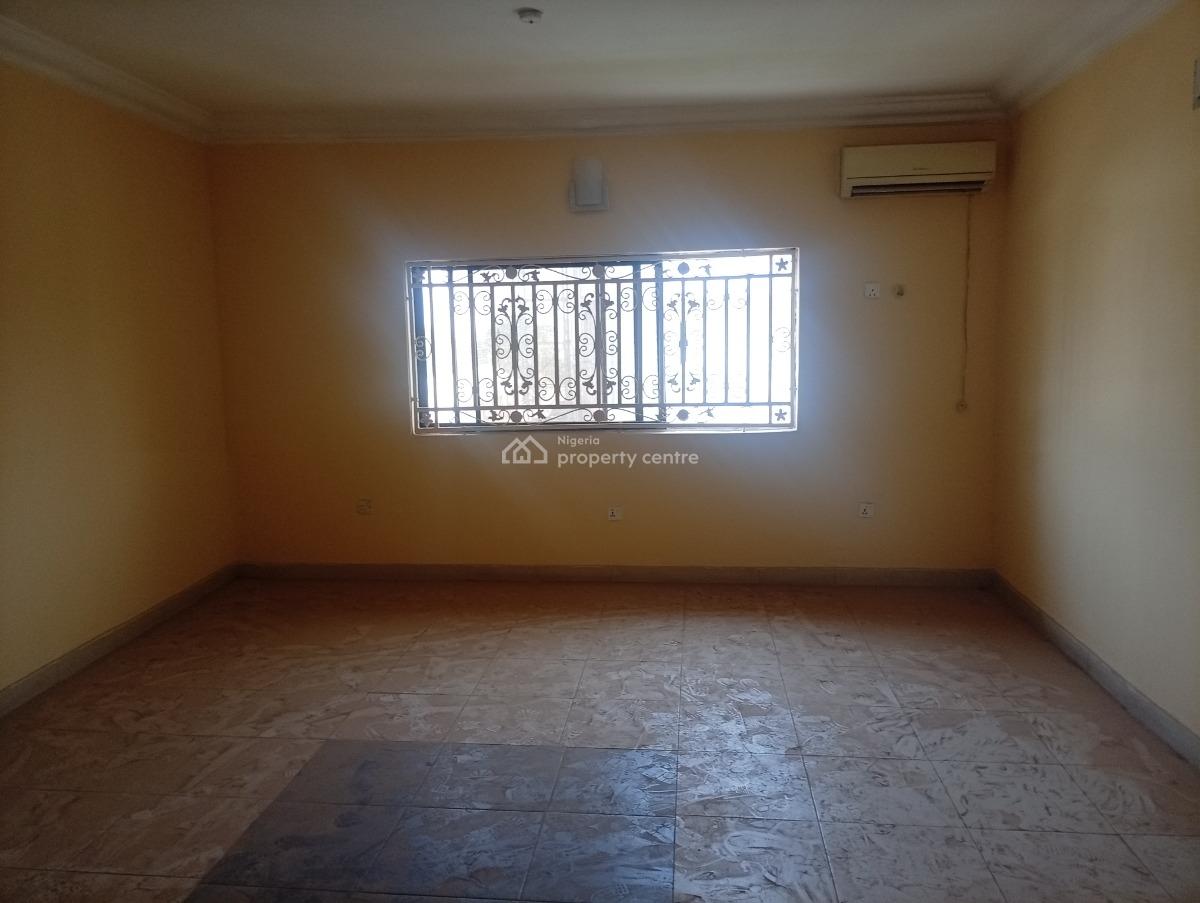 3 Bedroom Flat with a Room Bq with Acs and Generator, Wuse 2, Abuja, Flat / Apartment for Rent