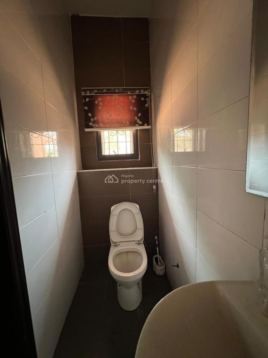 Lovely Spacious 2 Bedroom Apartment in a Secure Estate, Freedom Way, Lekki, Lagos, Flat / Apartment for Rent