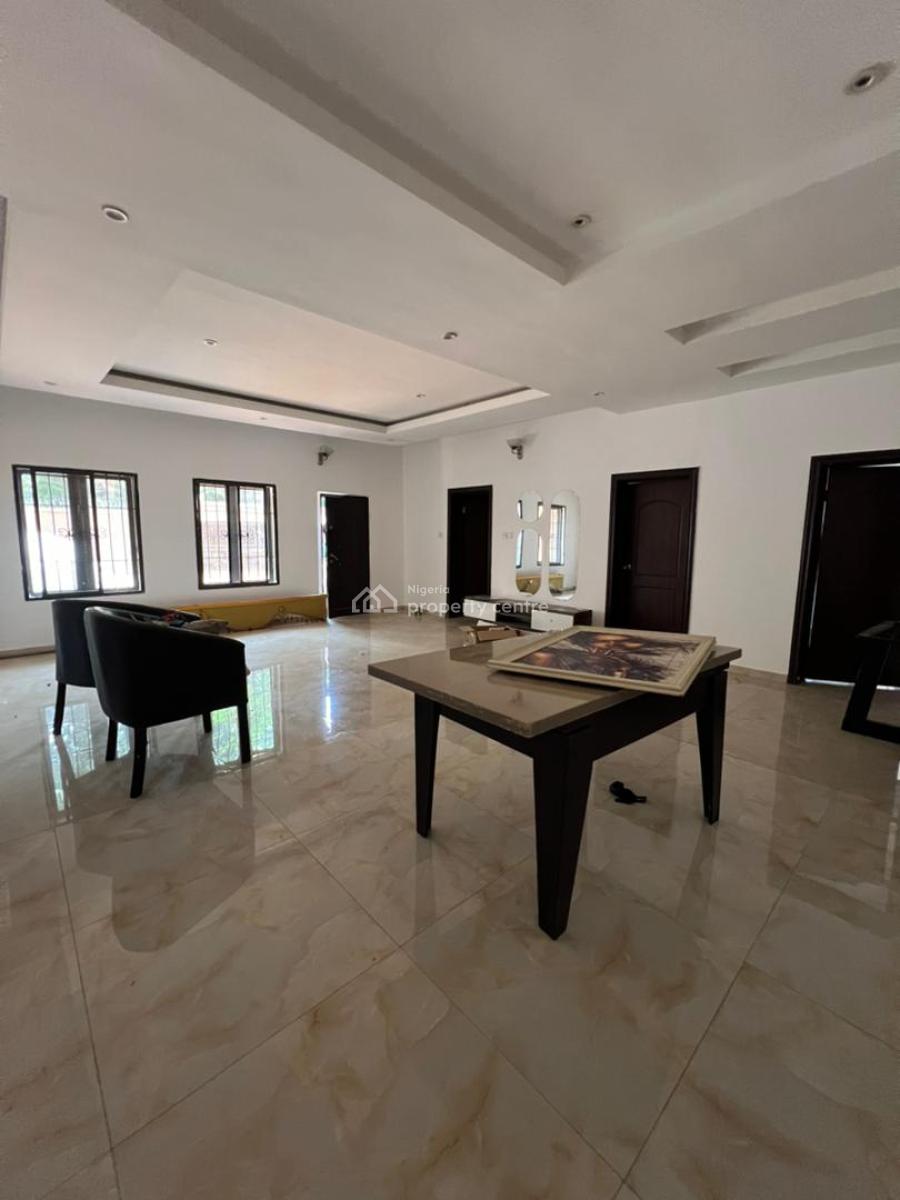 Lovely Spacious 2 Bedroom Apartment in a Secure Estate, Freedom Way, Lekki, Lagos, Flat / Apartment for Rent