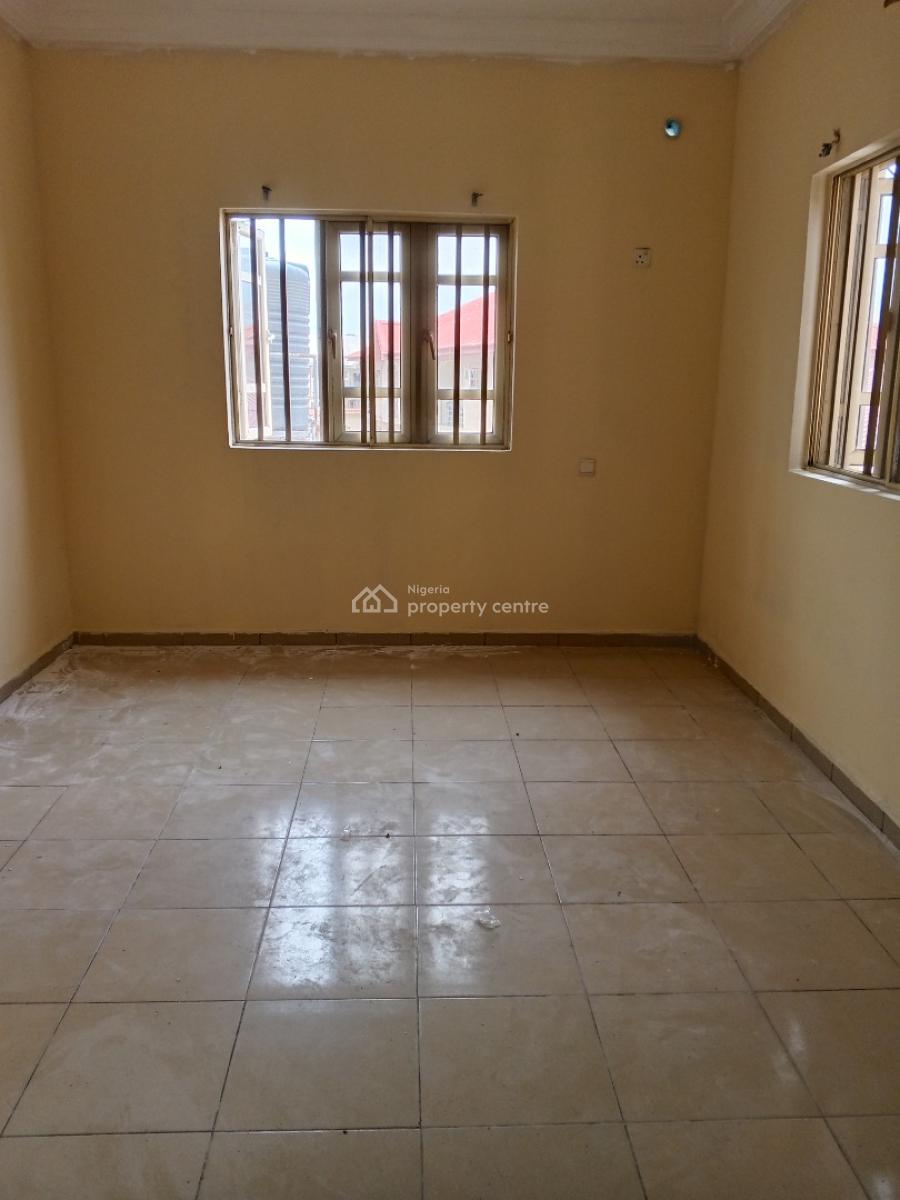 Well Renovated 3 Bedroom Flat, Bashorun Majek, Sangotedo, Ajah, Lagos, Flat / Apartment for Rent