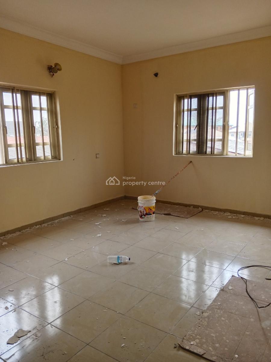 Well Renovated 3 Bedroom Flat, Bashorun Majek, Sangotedo, Ajah, Lagos, Flat / Apartment for Rent
