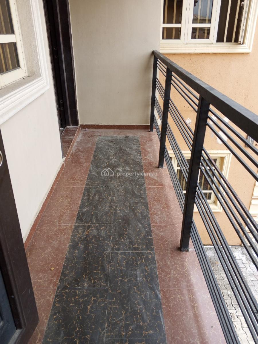 Well Renovated 3 Bedroom Flat, Bashorun Majek, Sangotedo, Ajah, Lagos, Flat / Apartment for Rent