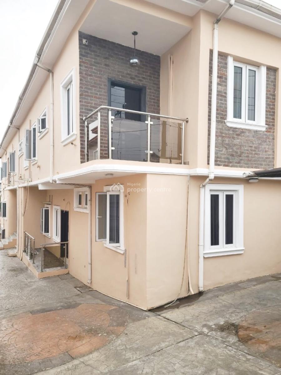 Luxury 4 Bedroom Terrace Duplex with Bq, Gra Phase 2, Magodo, Lagos, Terraced Duplex for Rent