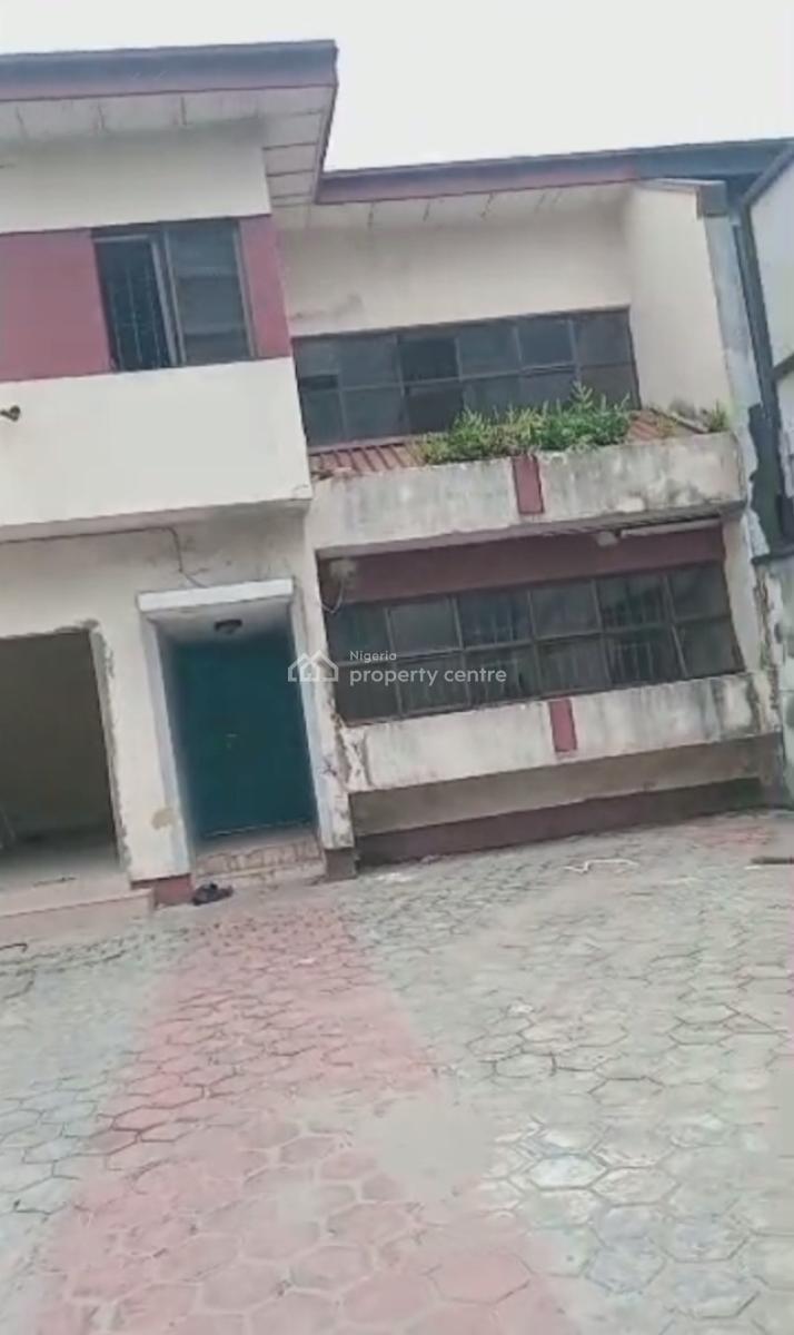 Lease Commercial 4 Bedroom Semi Detached Duplex with Bqs, Victoria Island (vi), Lagos, Commercial Property for Rent