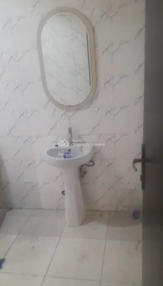 Serviced Spacious 1 Bedroom Flat,2toilet ,with Ac, Off Ademola Adetokumbo, Wuse 2, Abuja, Flat / Apartment for Rent