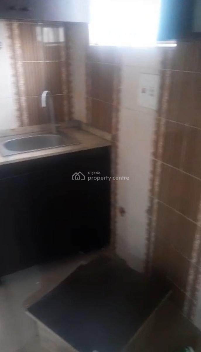 Serviced Spacious 1 Bedroom Flat,2toilet ,with Ac, Off Ademola Adetokumbo, Wuse 2, Abuja, Flat / Apartment for Rent