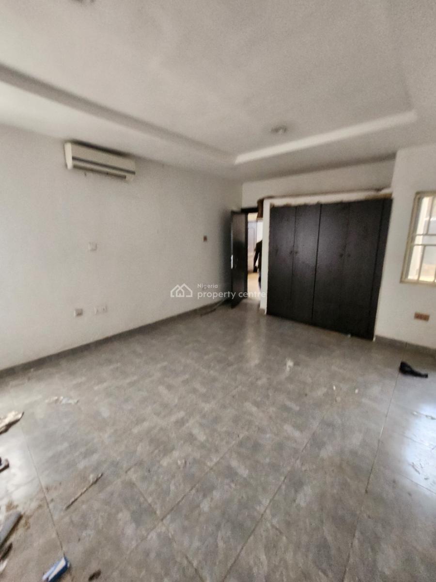 Serviced Spacious 1 Bedroom Flat, 2 Toilets,with Ac, Off Ademola Adetokunbo, Wuse 2, Abuja, Flat / Apartment for Rent