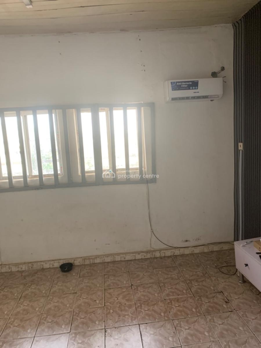 Spacious Self Contain on The Third Floor, Zone 3, Wuse, Abuja, Self Contain (single Rooms) for Rent