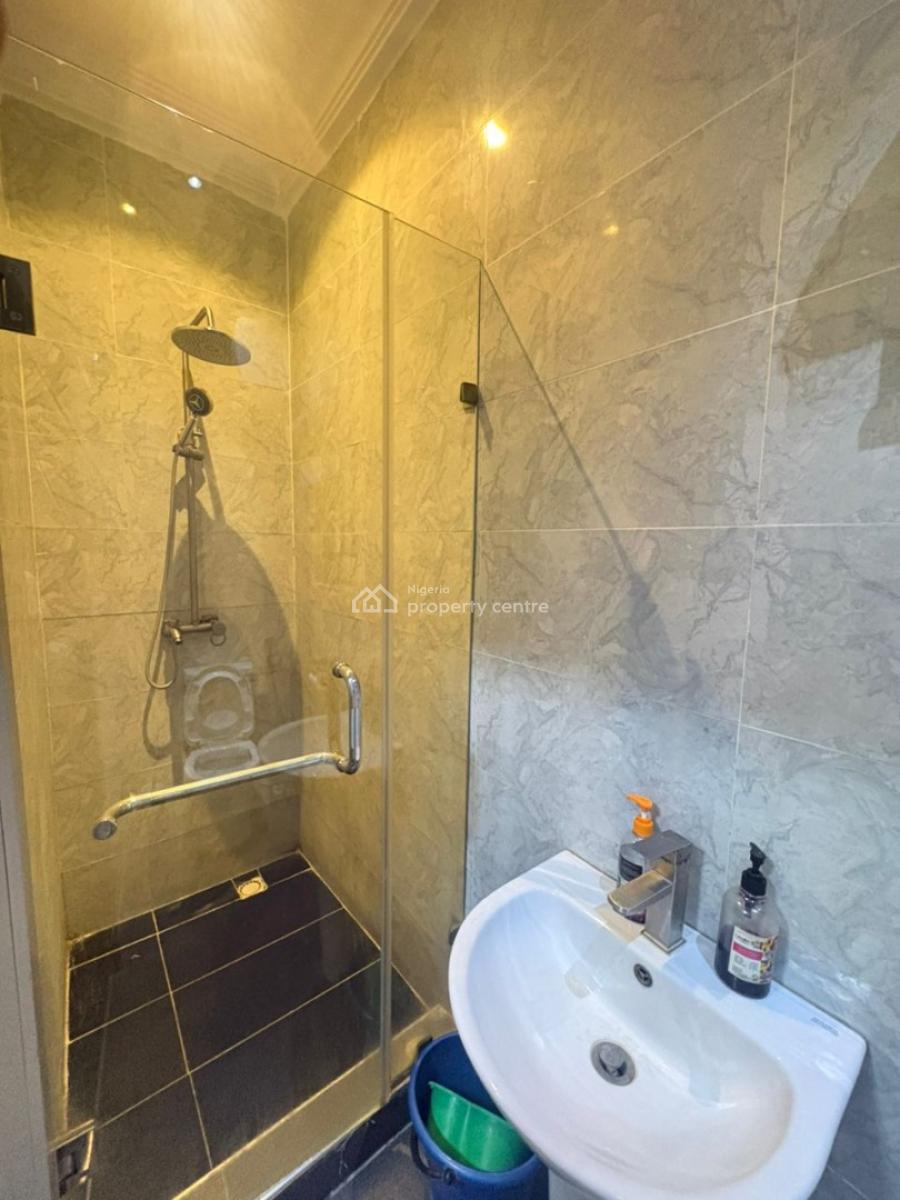 Luxury Mini Flat in a Prime Estate, Lekki Phase 1, Lekki, Lagos, Mini Flat (room and Parlour) for Rent
