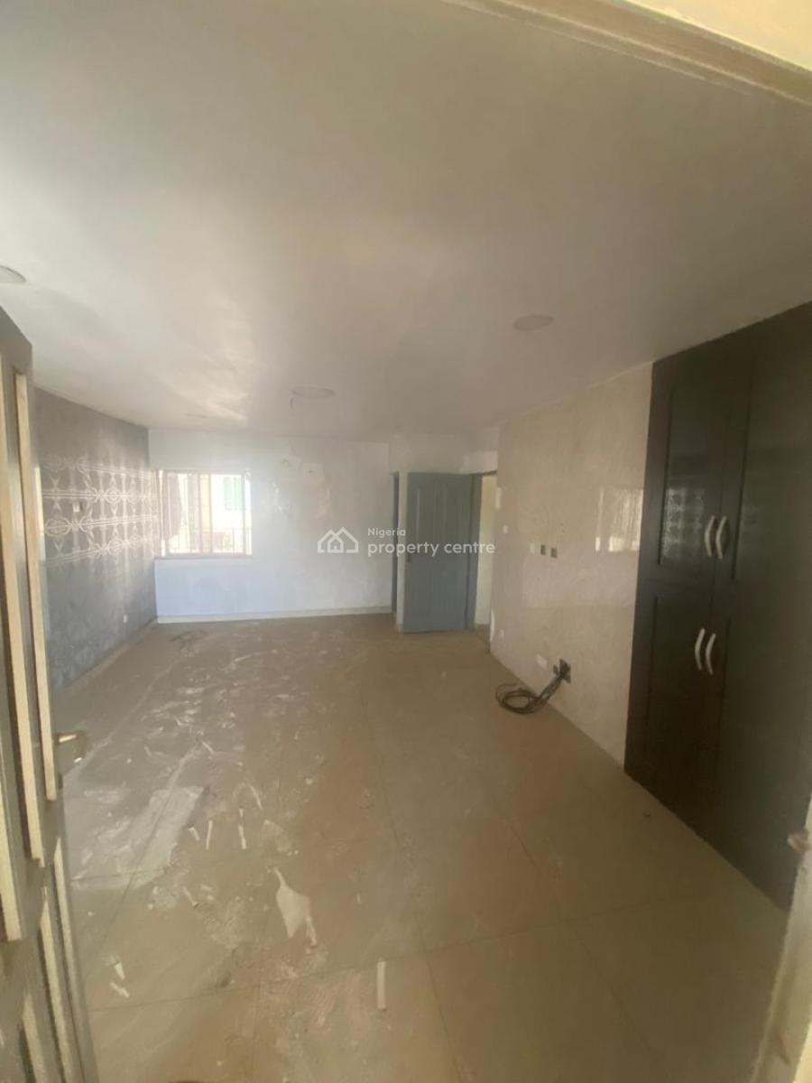 Spacious Commercial Building, Off Keffi Street, Ikoyi, Lagos, Office Space for Rent