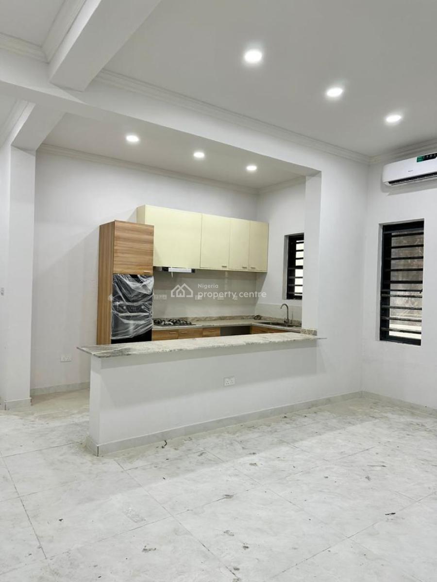 Luxury Finished 2 Beadroom Apartment in a Communal Living Space, Ilasan, Ikate, Lekki, Lagos, Flat / Apartment for Rent