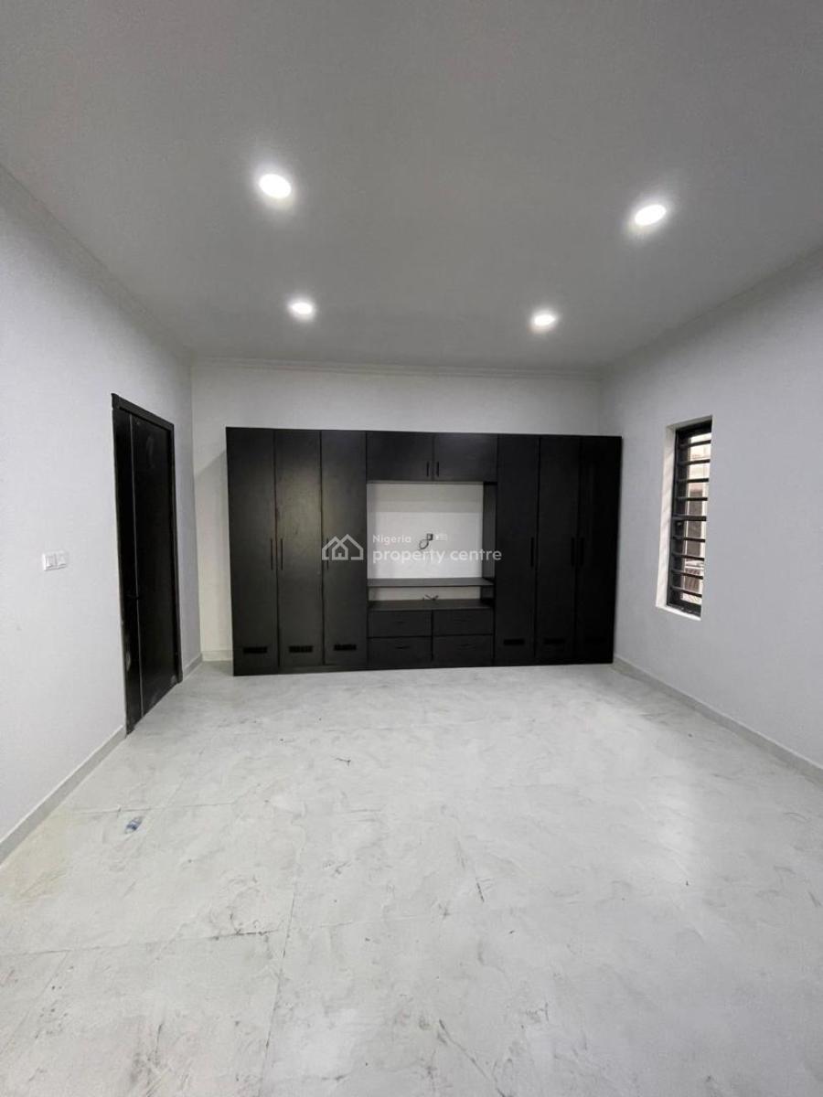 Luxury Finished 2 Beadroom Apartment in a Communal Living Space, Ilasan, Ikate, Lekki, Lagos, Flat / Apartment for Rent