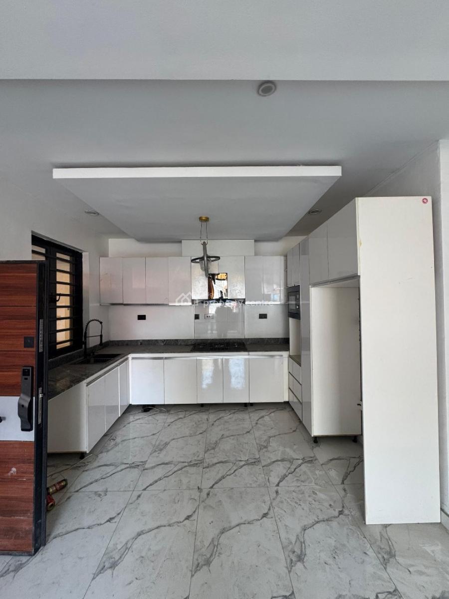 Well Maintained 2 Bedroom Apartment with Pool, Ikate, Lekki, Lagos, Flat / Apartment for Rent