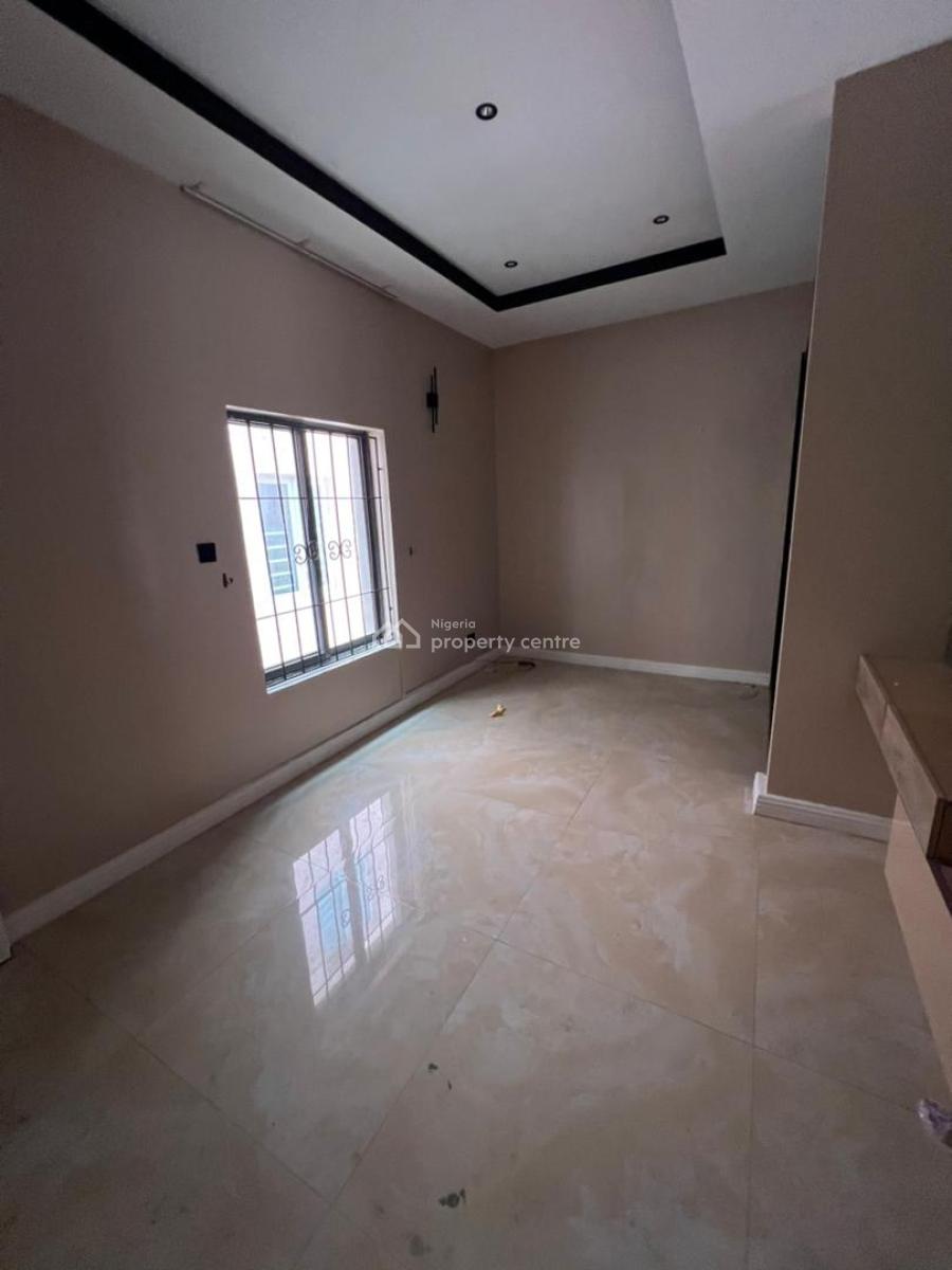 Exclusive Spacious 3 Bedroom Apartment in a Secure Estate, Freedom Way, Lekki, Lagos, Flat / Apartment for Rent